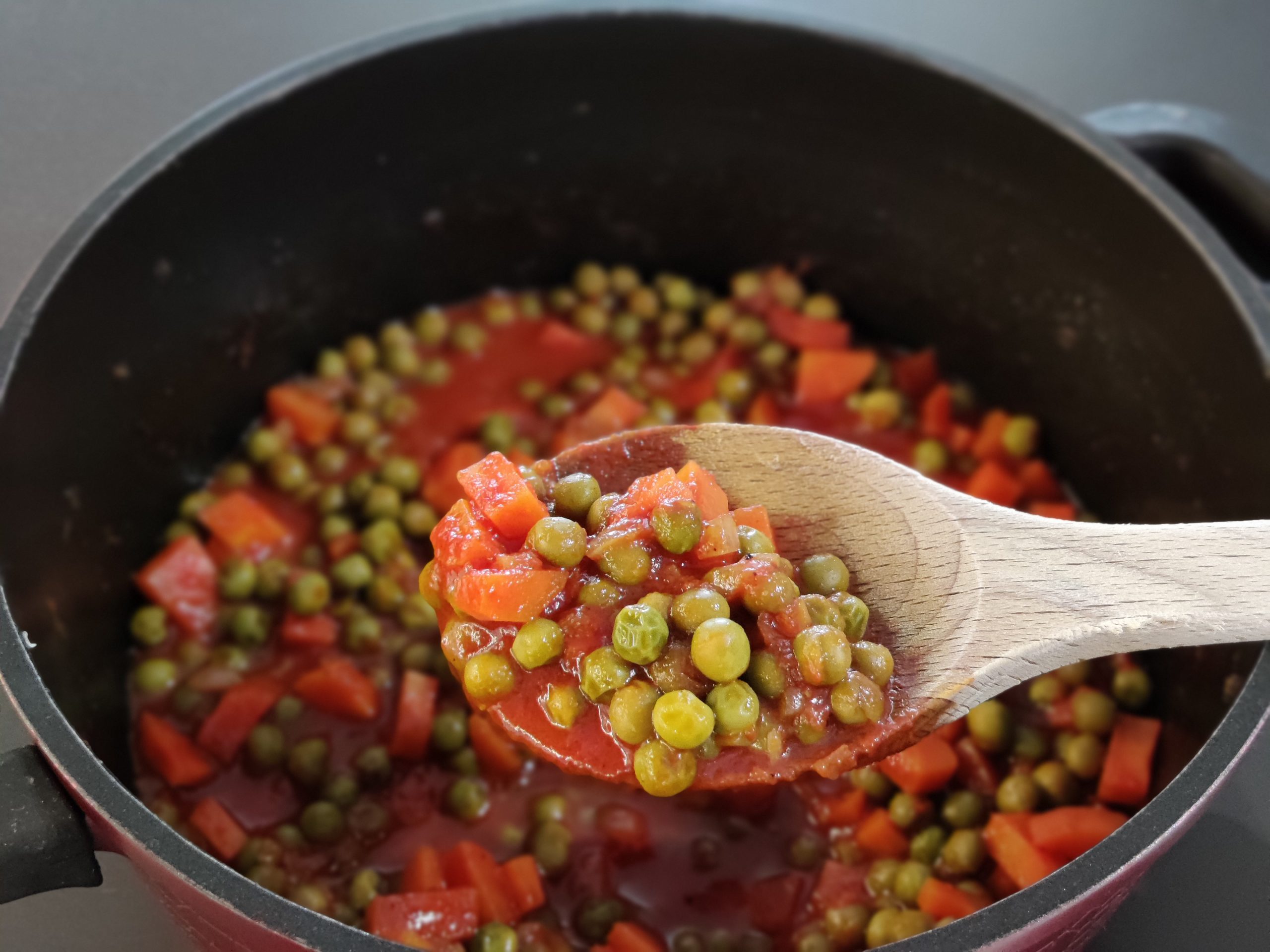 Herne-porkkana -muhennos • Vegaani Koti